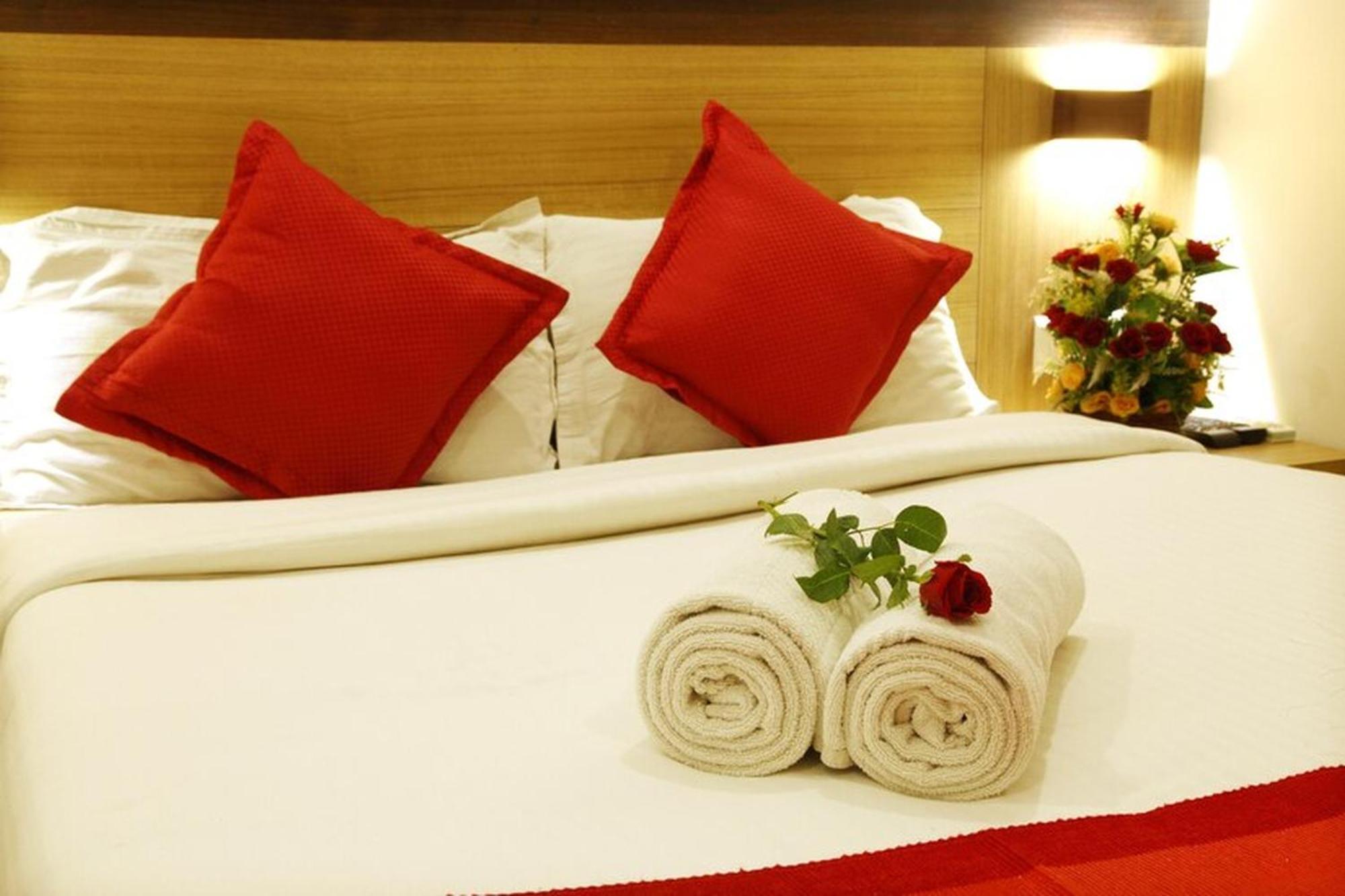 Prayana Hotels Kochi Eksteriør billede