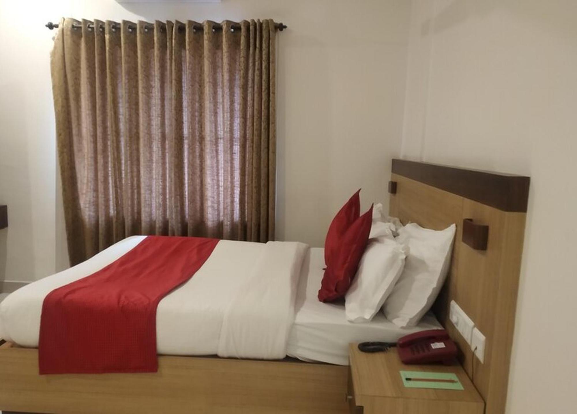 Prayana Hotels Kochi Eksteriør billede