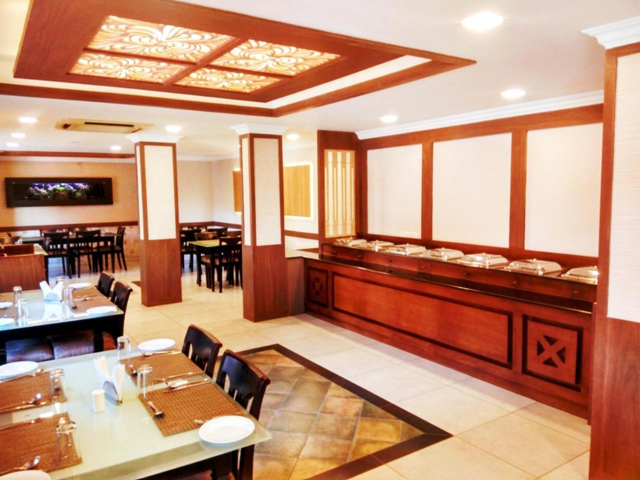 Prayana Hotels Kochi Eksteriør billede